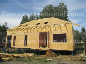 Фото строительства недорогого, каркасного дома из СИП панелей с мансардным этажом по проекту №40, 300 м2 (Новосибирск, Томск, Барнаул, Алтай, Новокузнецк)