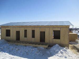 Фото строящегося дома из СИП панелей по готовому проекту № 47, 253 м2, дом на две семьи (Новосибирск)